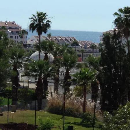 Stylish Near The Sea Apartament *